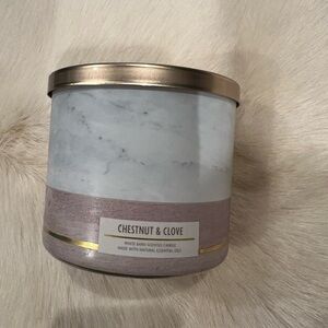 BATH & BODY WORKS Chestnut & Clove 3 wick candle